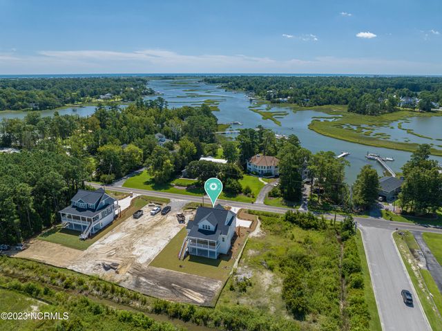 917 Bayshore Drive, Wilmington, NC 28411