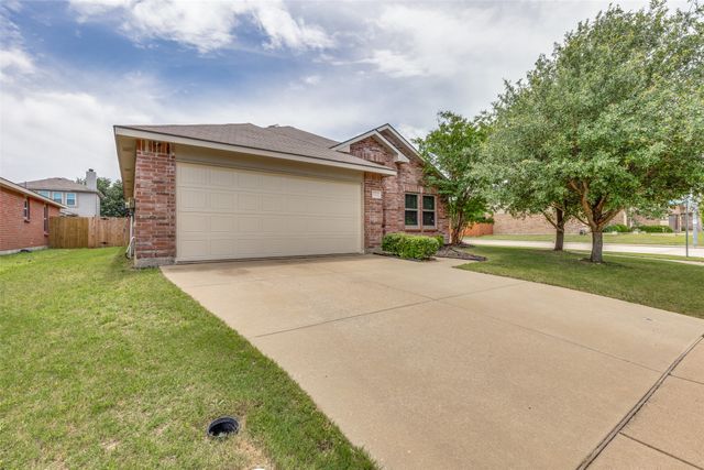 1300 Elkford Lane, Fort Worth, TX 76247