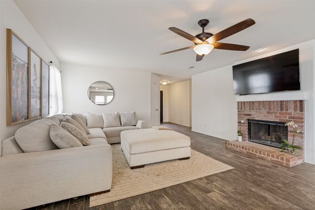 1300 Elkford Lane, Fort Worth, TX 76247