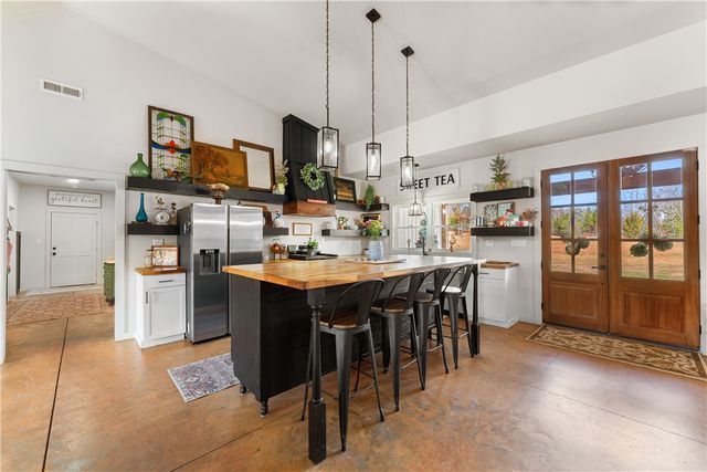 411 Sweetwater Club Drive, Seneca, SC 29672