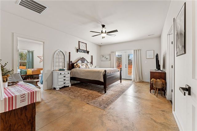 411 Sweetwater Club Drive, Seneca, SC 29672