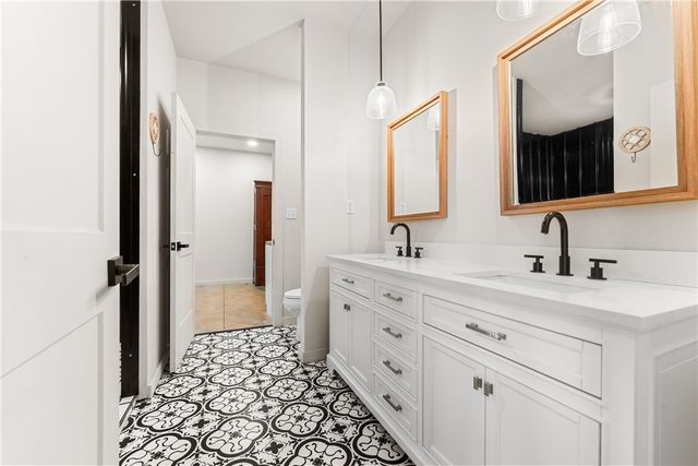 411 Sweetwater Club Drive, Seneca, SC 29672