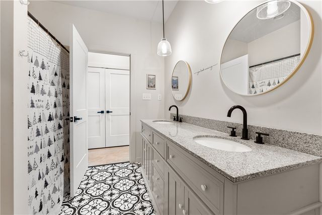 411 Sweetwater Club Drive, Seneca, SC 29672