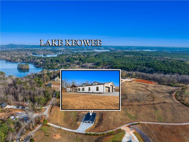 411 Sweetwater Club Drive, Seneca, SC 29672