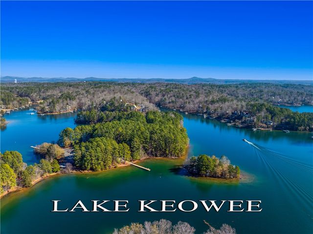 411 Sweetwater Club Drive, Seneca, SC 29672