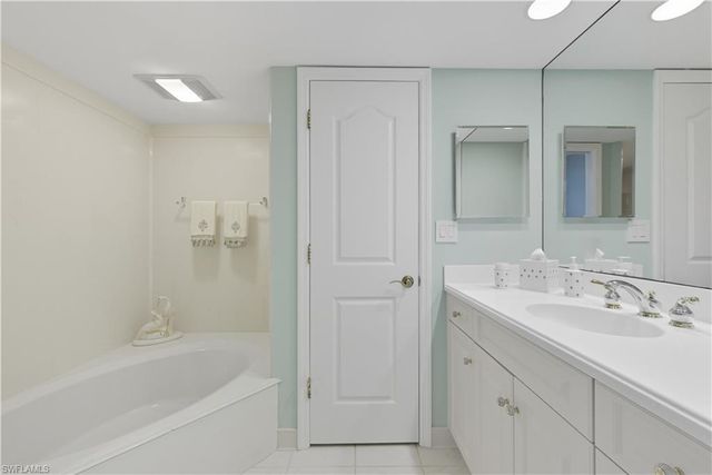 4901 Gulf Shore BLVD N 2101, Naples, FL 34103