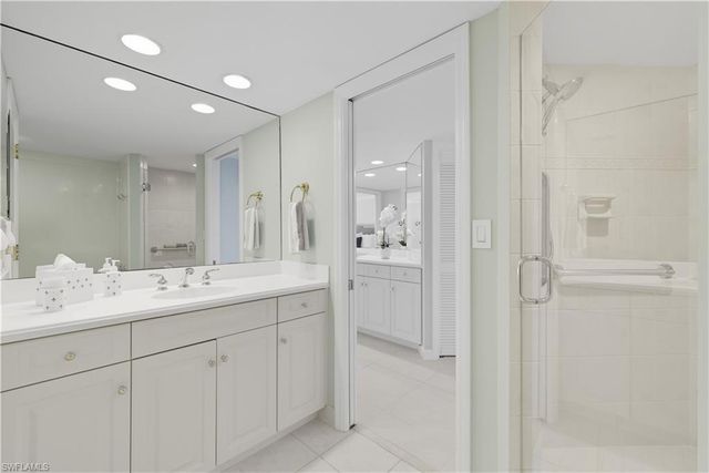 4901 Gulf Shore BLVD N 2101, Naples, FL 34103