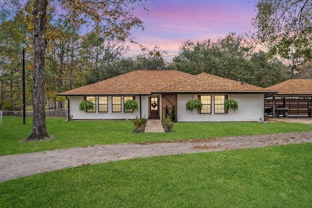 304 Hosea Forrest Road, Huntington, TX 75949