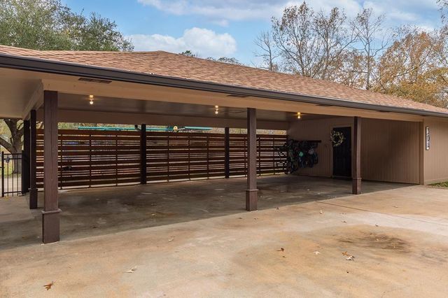 304 Hosea Forrest Road, Huntington, TX 75949