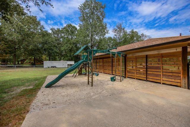 304 Hosea Forrest Road, Huntington, TX 75949