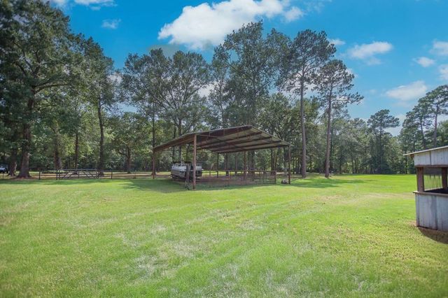 304 Hosea Forrest Road, Huntington, TX 75949