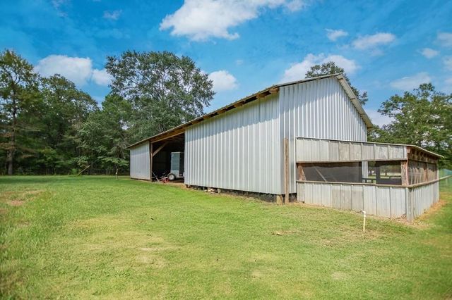 304 Hosea Forrest Road, Huntington, TX 75949