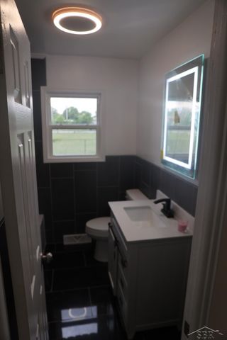 1932 S Outer Drive, Saginaw, MI 48601