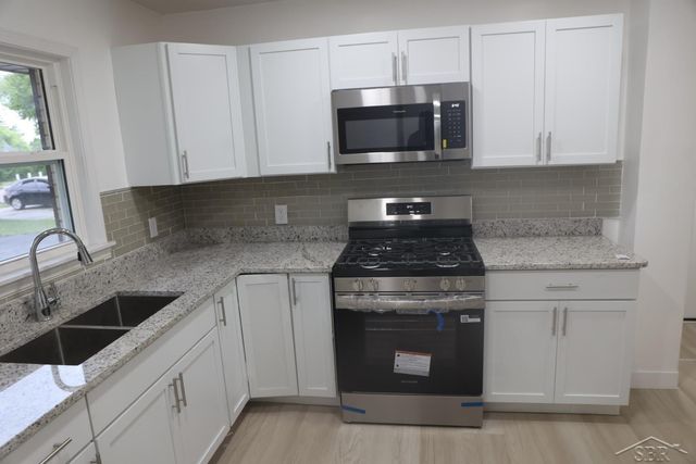 1932 S Outer Drive, Saginaw, MI 48601