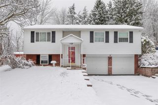 2 Lou Ann Lane, Murrysville, PA 15626
