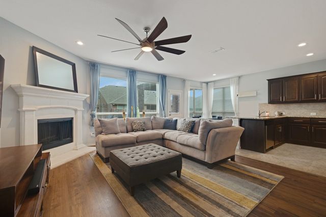 15724 Barton Ridge Drive, Fort Worth, TX 76177