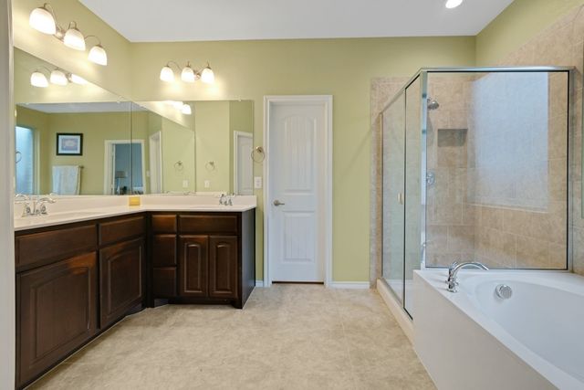 15724 Barton Ridge Drive, Fort Worth, TX 76177