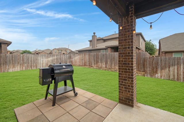 15724 Barton Ridge Drive, Fort Worth, TX 76177
