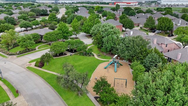 15724 Barton Ridge Drive, Fort Worth, TX 76177