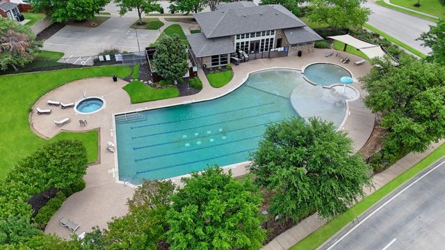 15724 Barton Ridge Drive, Fort Worth, TX 76177