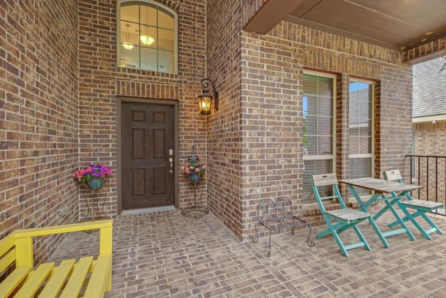 15724 Barton Ridge Drive, Fort Worth, TX 76177