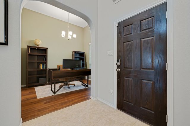 15724 Barton Ridge Drive, Fort Worth, TX 76177