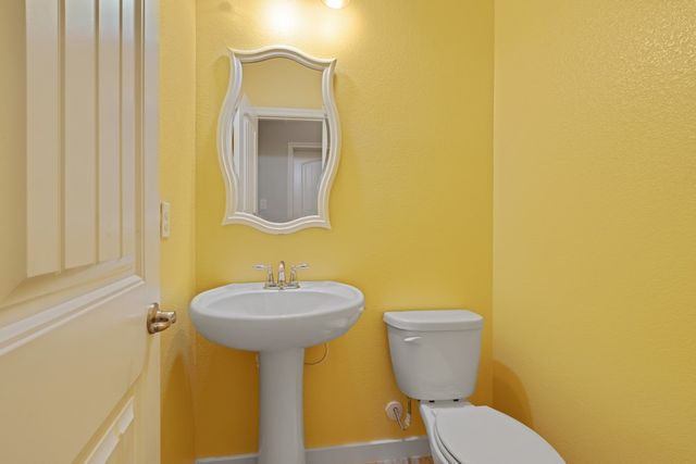 15724 Barton Ridge Drive, Fort Worth, TX 76177