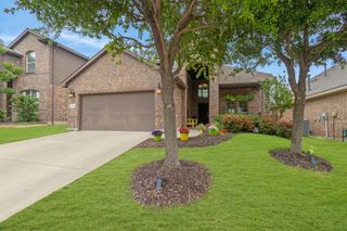 15724 Barton Ridge Drive, Fort Worth, TX 76177