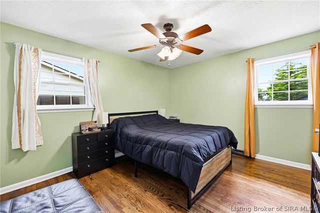 1135 Spicewood Drive, Clarksville, IN 47129