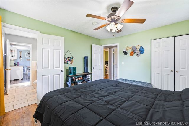 1135 Spicewood Drive, Clarksville, IN 47129