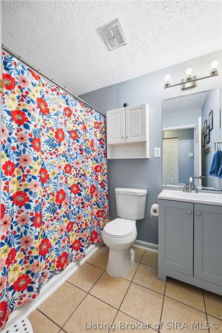 1135 Spicewood Drive, Clarksville, IN 47129