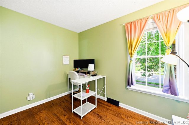 1135 Spicewood Drive, Clarksville, IN 47129