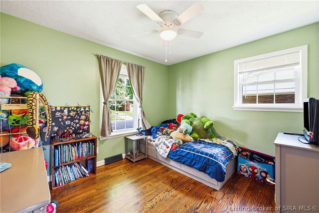 1135 Spicewood Drive, Clarksville, IN 47129