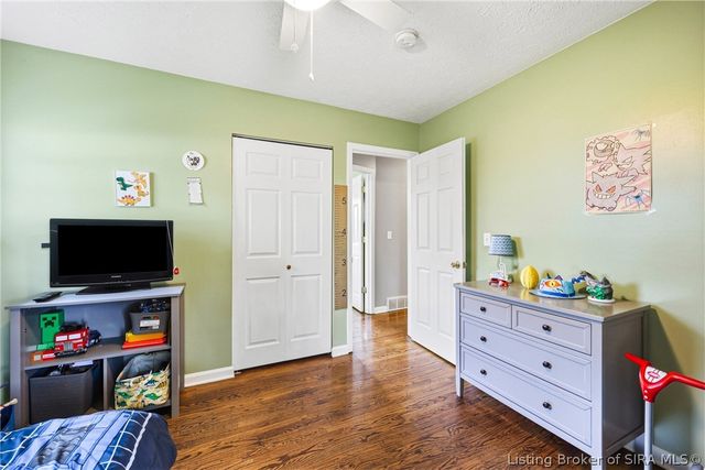 1135 Spicewood Drive, Clarksville, IN 47129