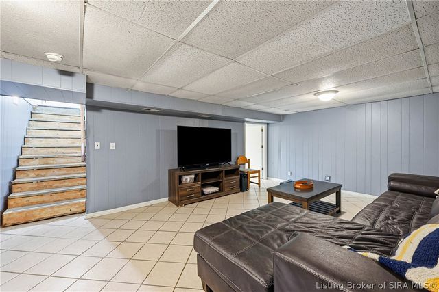 1135 Spicewood Drive, Clarksville, IN 47129