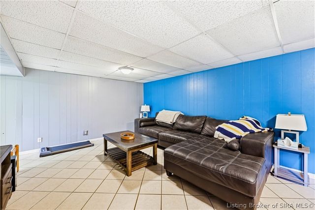 1135 Spicewood Drive, Clarksville, IN 47129