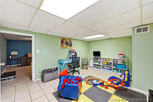 1135 Spicewood Drive, Clarksville, IN 47129