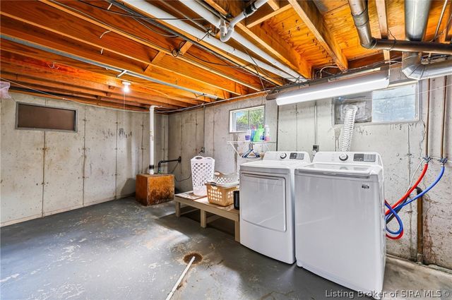 1135 Spicewood Drive, Clarksville, IN 47129