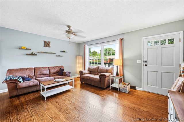 1135 Spicewood Drive, Clarksville, IN 47129