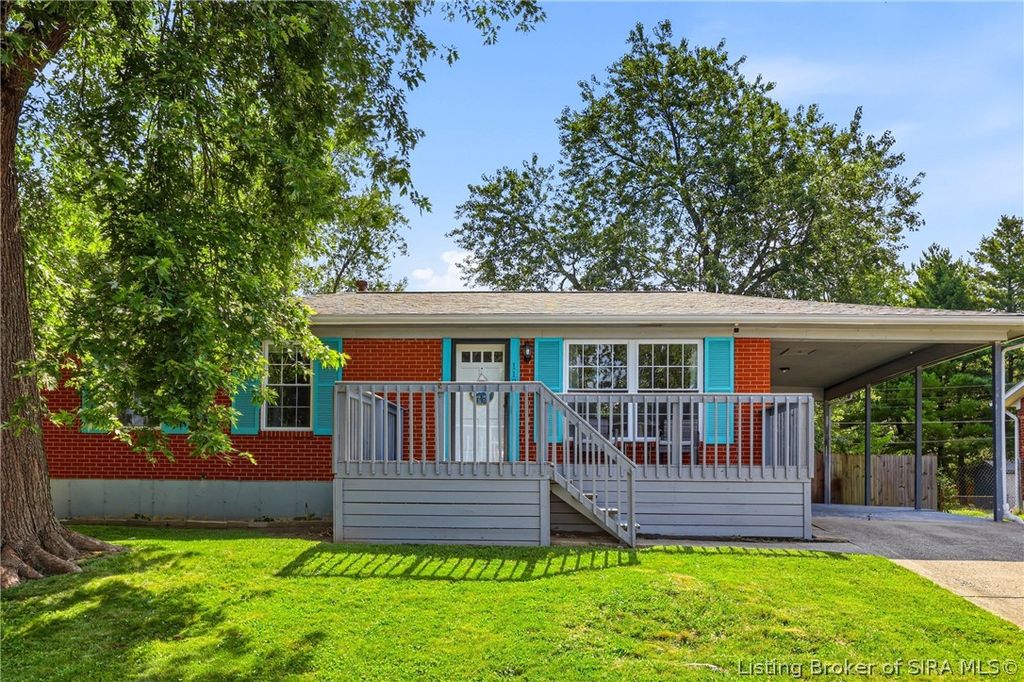 1135 Spicewood Drive, Clarksville, IN 47129
