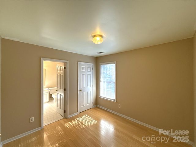 1928 Dearmon Drive, Charlotte, NC 28205