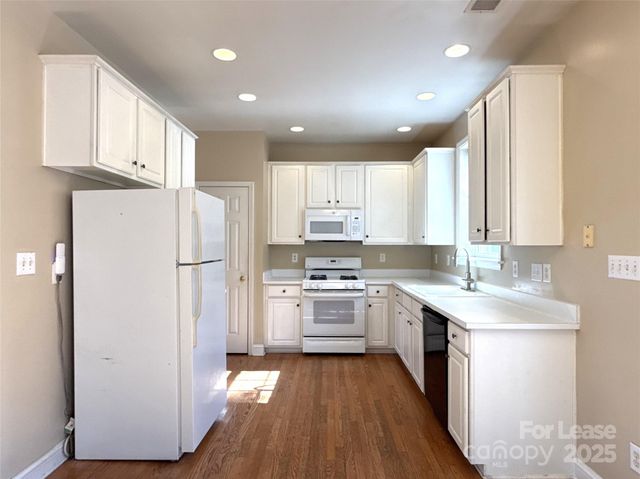 1928 Dearmon Drive, Charlotte, NC 28205