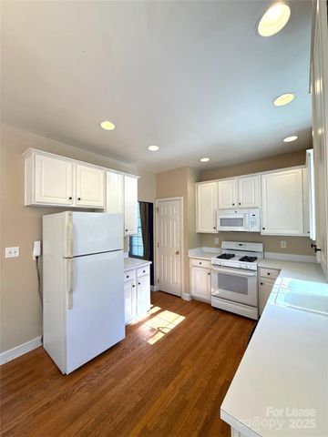 1928 Dearmon Drive, Charlotte, NC 28205