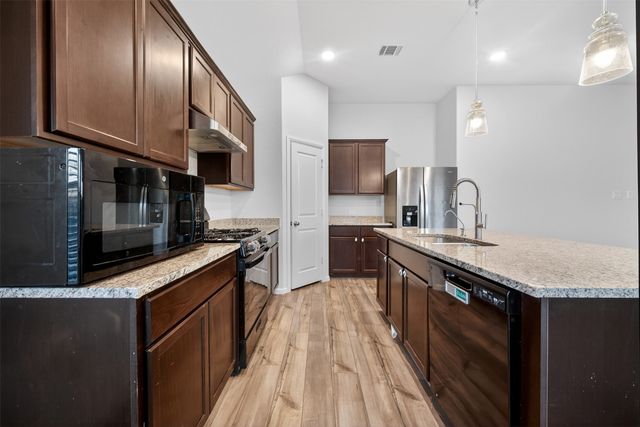 2704 Rambling Road, Celina, TX 75009