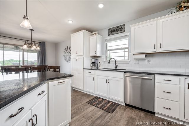 3009 Hawks Landing Drive, Charlestown, IN 47111