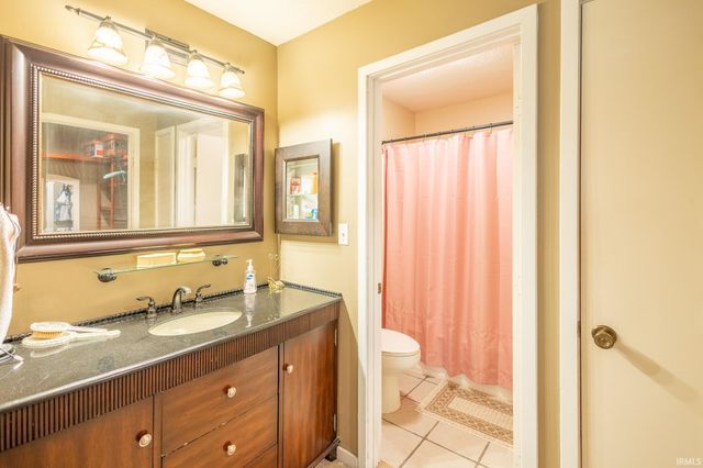 9451 S Pointe Lasalles Drive, Bloomington, IN 47401