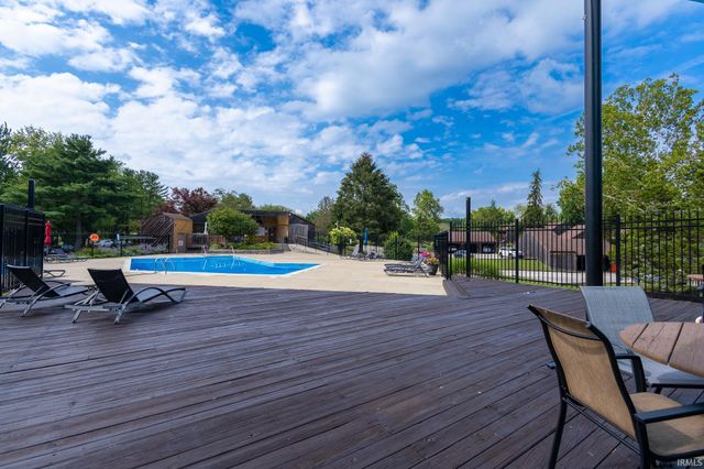 9451 S Pointe Lasalles Drive, Bloomington, IN 47401