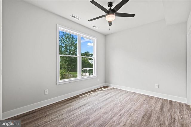 702 TAGGART ST, Colonial Beach, VA 22443