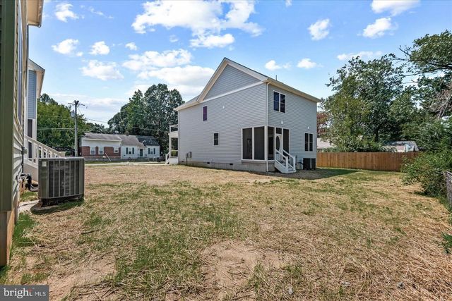 702 TAGGART ST, Colonial Beach, VA 22443