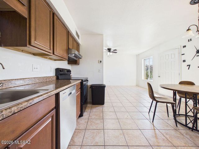 1852 W Record Street, Tucson, AZ 85705